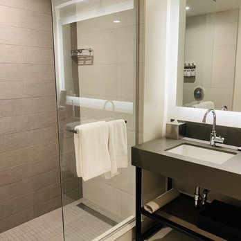 Hyatt Regency Seattle - Bathroom - Hotels Near Me - Seattle, Washington Hyatt Regency Seattle - Bathroom - Hotels Near Me - Seattle, Washington
