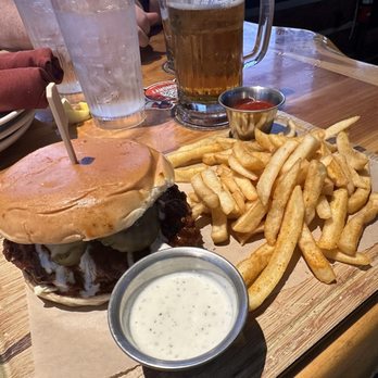 Twin Peaks - Nashville hot - American Near Me - Corpus Christi, Texas Twin Peaks - Nashville hot - American Near Me - Corpus Christi, Texas