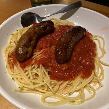 Olive Garden Italian Restaurant - Spaghetti with Marinara and Italian Sausage - Italian Near Me - Hixson, Tennessee