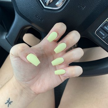 Nail Gloss - Nail Salons Near Me - Sterling Heights, Michigan