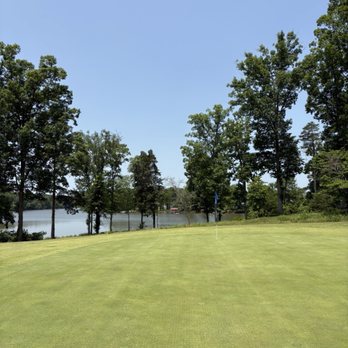 Edgewater Golf Club - The view from the green on hole 13. - Golf Near Me - Lancaster, South Carolina