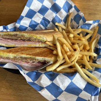 Country Store and Cafe - Breakfast & Brunch Near Me - Lutz, Florida Country Store and Cafe - Breakfast & Brunch Near Me - Lutz, Florida