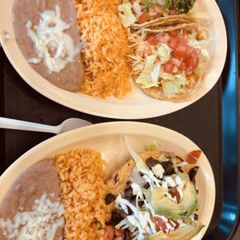 Cilantro Taco Grill - Chicken taco plate, steak taco plate. Guacamole - Tacos Near Me - Arlington Heights, Illinois