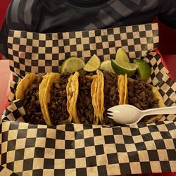Los Porkys Tacos Tortas and More - Good portion