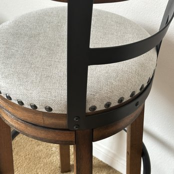 MURCAST Expert Upholstery - Bar chair - Furniture Reupholstery Near Me - Winchester, California MURCAST Expert Upholstery - Bar chair - Furniture Reupholstery Near Me - Winchester, California