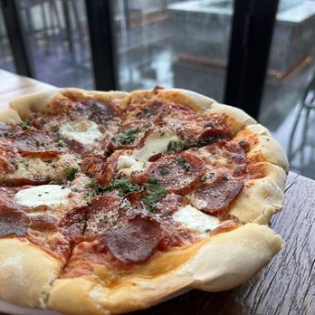 Lincoln Social Rooftop - Diavola pizza - American Near Me - Columbus, Ohio