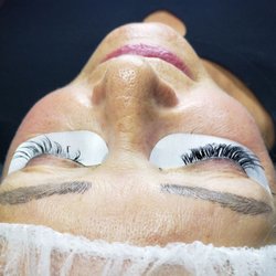 Finger Prints Nail and Lash Studio - Lash fill before and after.4weeks