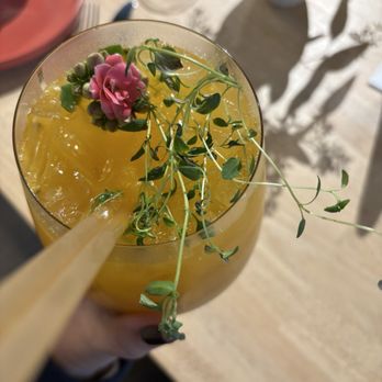 Monna - My passion fruit spritzer - Middle Eastern Near Me - La Crescenta-Montrose, California