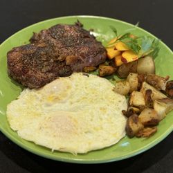 JR Grill - Steak & Eggs