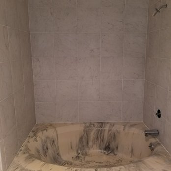 Florida Bathtub Refinishing - Before - Refinishing Services Near Me - Miami, Florida Florida Bathtub Refinishing - Before - Refinishing Services Near Me - Miami, Florida