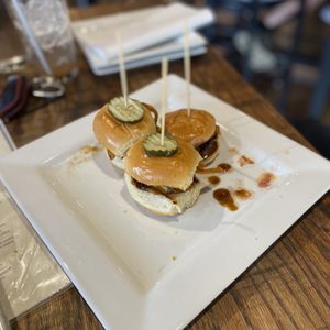 Wing Zone Tavern on Yelp