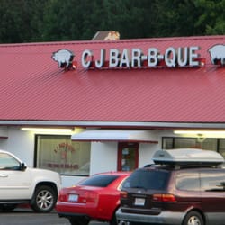 CJ's Bar-B-Cue - Good Q here...