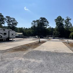Bonita Lakes Rv Park - Pads