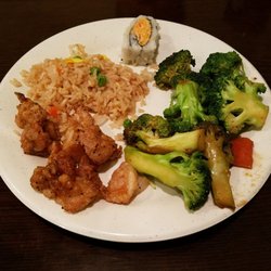 Mr Stirfry - Pepper chicken, fried rice, spicy crab maki, and broccoli and carrot from the beef and broccoli.