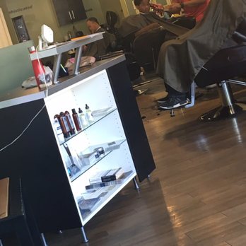 Urbane Blades - Darren working his magic!! ‍ - Barbers Near Me - Chicago, Illinois