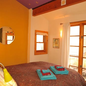 Enchanted Dwellings - Guest Houses Near Me - Bend, Oregon