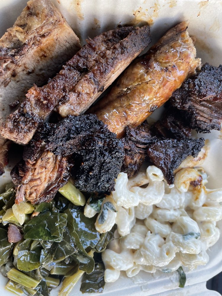 F325 BBQ, North Kansas City Roadtrippers