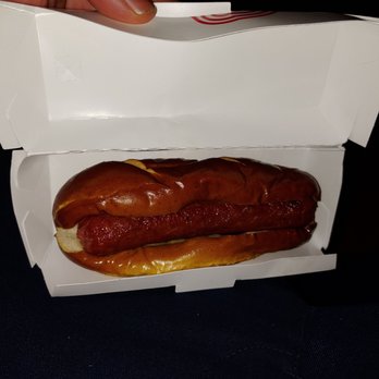 Wienerschnitzel - It was supposed to be an all beef hot dog on a pretzel bun. Wut the fuck is this sad looking piece of shit - Fast Food Near Me - Fremont, California Wienerschnitzel - It was supposed to be an all beef hot dog on a pretzel bun. Wut the fuck is this sad looking piece of shit - Fast Food Near Me - Fremont, California