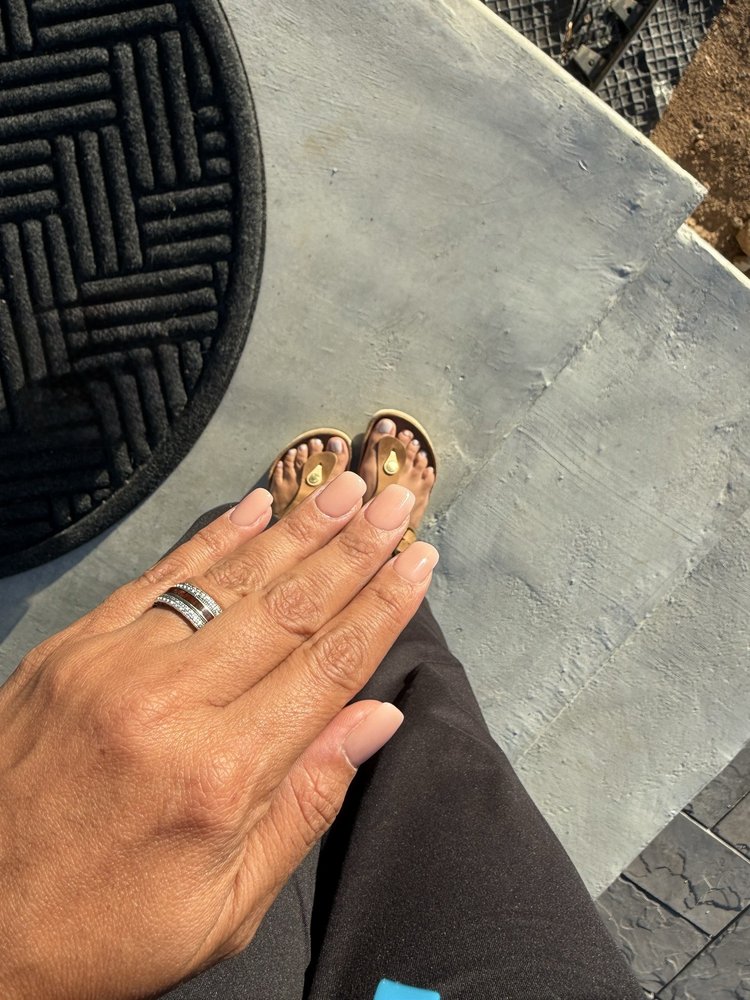 Stellar Nails & Spa Logo