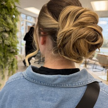Oro Salon - Hair Salons Near Me - Waterloo, Ontario Oro Salon - Hair Salons Near Me - Waterloo, Ontario