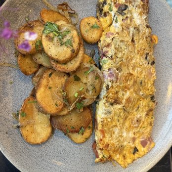 Eggspectation - Complexe Desjardins - EGGSPECTATION OMELETTE - Breakfast & Brunch Near Me - Montreal, Quebec