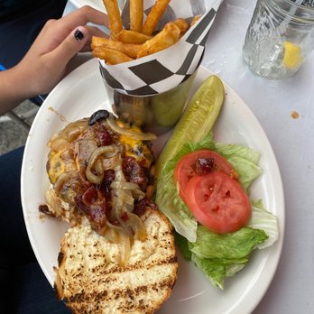 Harlee’s Tap and Grille - Pioneer burger - American Near Me - New Providence, New Jersey Harlee’s Tap and Grille - Pioneer burger - American Near Me - New Providence, New Jersey