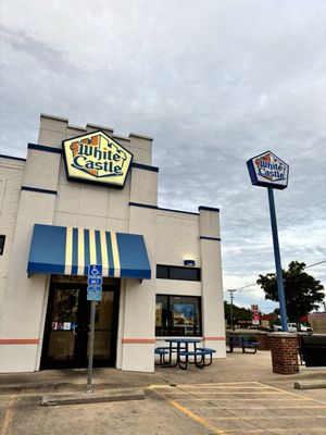 White Castle by null