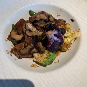 Maison Chinoise - Black pepper filet mignon - Dim Sum Near Me - Houston, Texas