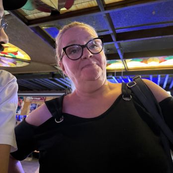 Hollyrock - Condescending "Owner" - Pubs Near Me - Phoenix, Arizona