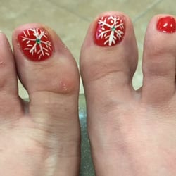 Jade Rose Nails Spa - Holiday toenails