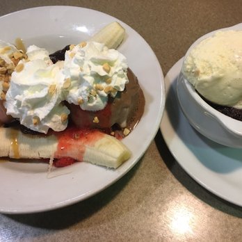 Denny's - Diners Near Me - Riverside, California