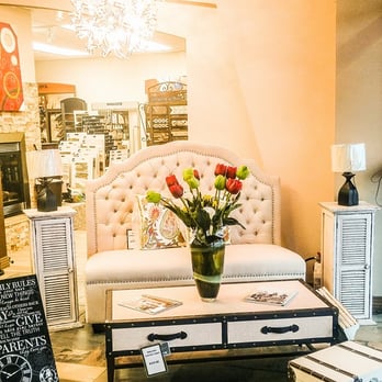 Right Carpet & Interiors - Showroom Love Seat - Flooring Near Me - Alamosa, Colorado Right Carpet & Interiors - Showroom Love Seat - Flooring Near Me - Alamosa, Colorado
