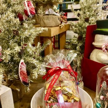 The Chopping Block - Christmas Trees and Ornaments and Chocolates for Sale 2019 (December) - Specialty Food Near Me - Chicago, Illinois