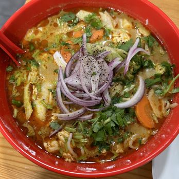 My Huong Kitchen - Curry Chicken Noodle Soup - Vietnamese Near Me - Minneapolis, Minnesota My Huong Kitchen - Curry Chicken Noodle Soup - Vietnamese Near Me - Minneapolis, Minnesota