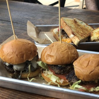 Burger Bench - American Near Me - Escondido, California