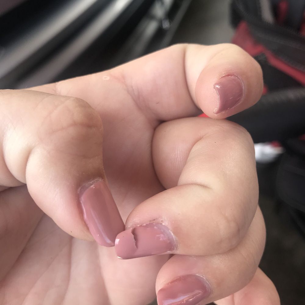 Diamond Nails - At 1 week another nail broke :( - Nail Salons Near Me - Honolulu, Hawaii Diamond Nails - At 1 week another nail broke :( - Nail Salons Near Me - Honolulu, Hawaii