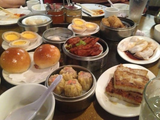 Hollywood East Cafe by null