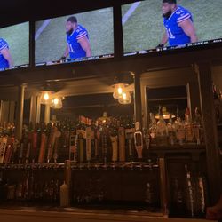 Esters Virginia Village - Neighborhood sports bar