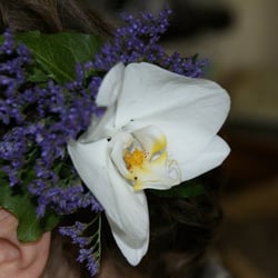 Amour Flowers - The bride's hairpiece