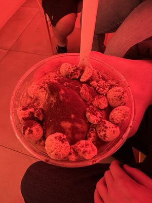 normal ice cream store by null