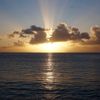 Haleiwa Beach Park - Parks Near Me - Haleiwa, Hawaii