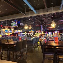 Dave & Buster's
