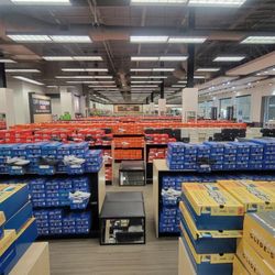 Off Broadway Shoe Warehouse