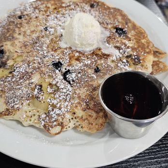 Bitzy’s Kitchen - Granola Pancakes - Breakfast & Brunch Near Me - Westminster, California
