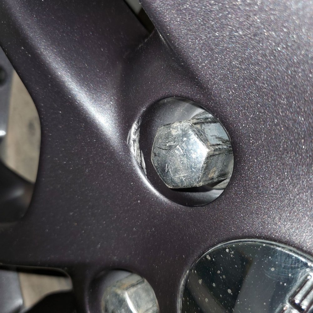 Les Schwab Tire Center - Paint damage around lug nut/stud - Tires Near Me - Lafayette, Colorado