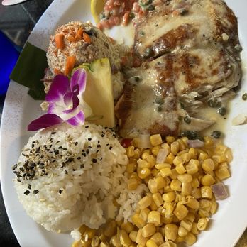 Blue Water Shrimp - Mahi Mahi with lemon butter caper sauce, rice, potato salad and corn - Hawaiian Near Me - Honolulu, Hawaii