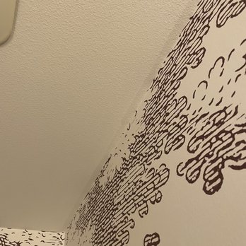 Vinyl Wallpaper Sexton - More glue on the ceiling. - Wallpapering Near Me