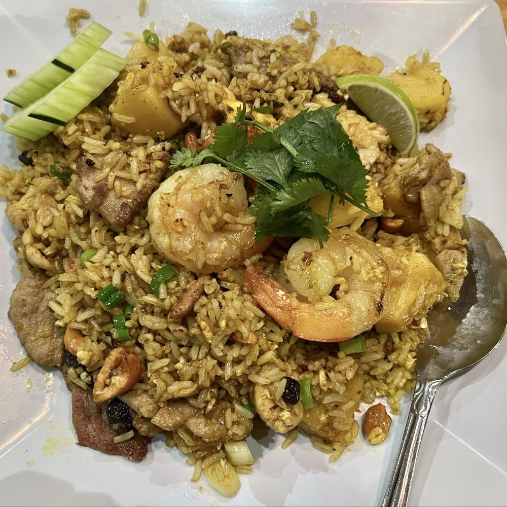 Palms Thai Restaurant - Pineapple Fried Rice Combo Meat - Seafood Near Me - Los Angeles, California Palms Thai Restaurant - Pineapple Fried Rice Combo Meat - Seafood Near Me - Los Angeles, California