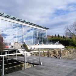 Meersburg Therme - Blick auf das Aussenbecken der Therme