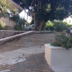 Casa Gentile - Il cortile interno alla villa